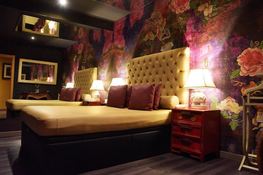 Sensual suite at whorehouse in Valencia